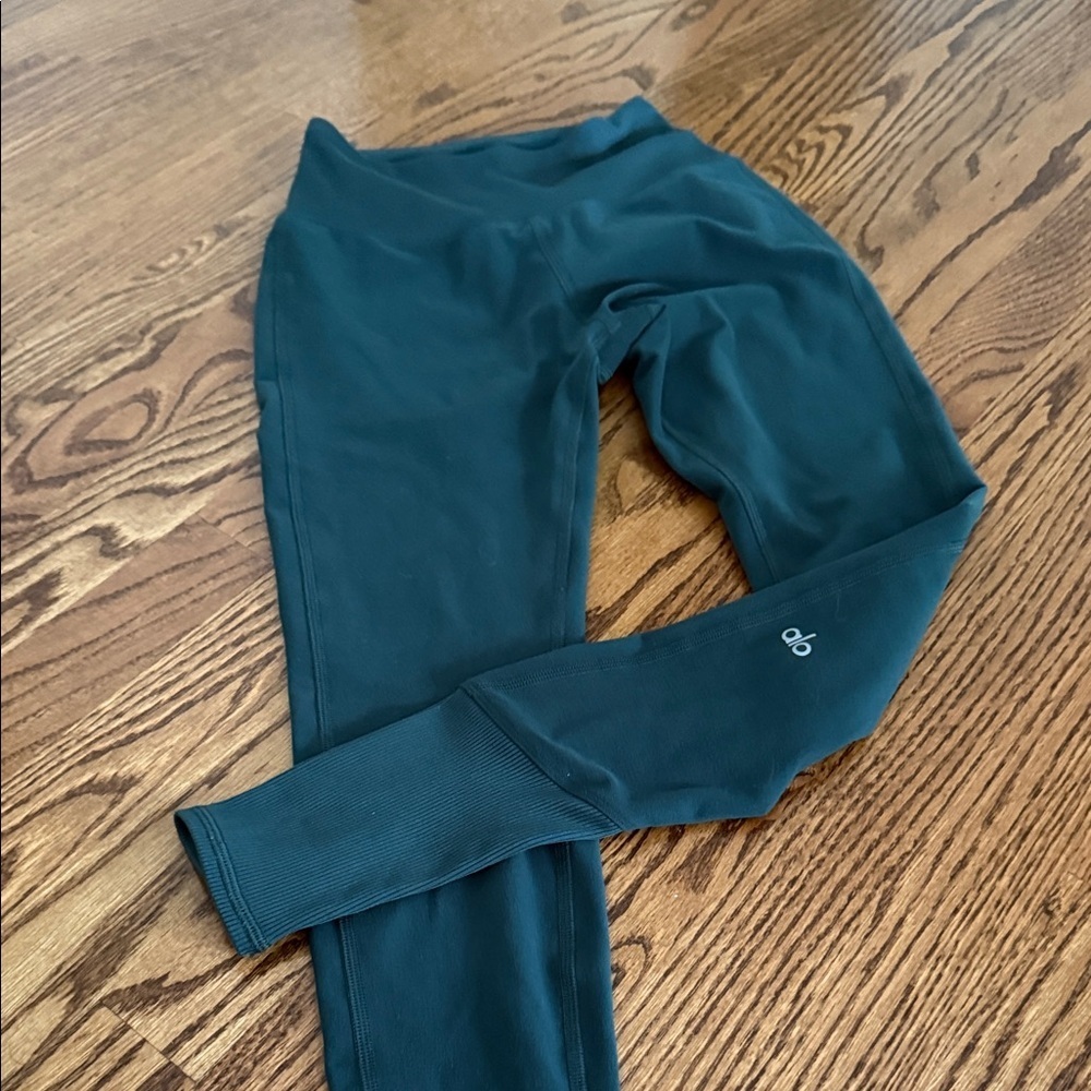 ALO Yoga Deep GreenLeggings -matching bra listed separate